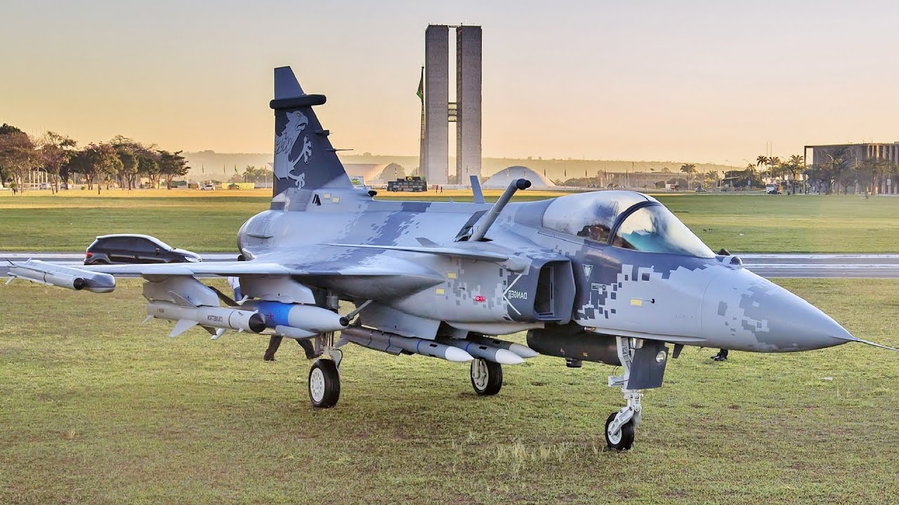Böyük Britaniya Ukraynaya "Gripen" qırıcı təyyarələrinin alınması üçün 300 milyon avro ayıracaq