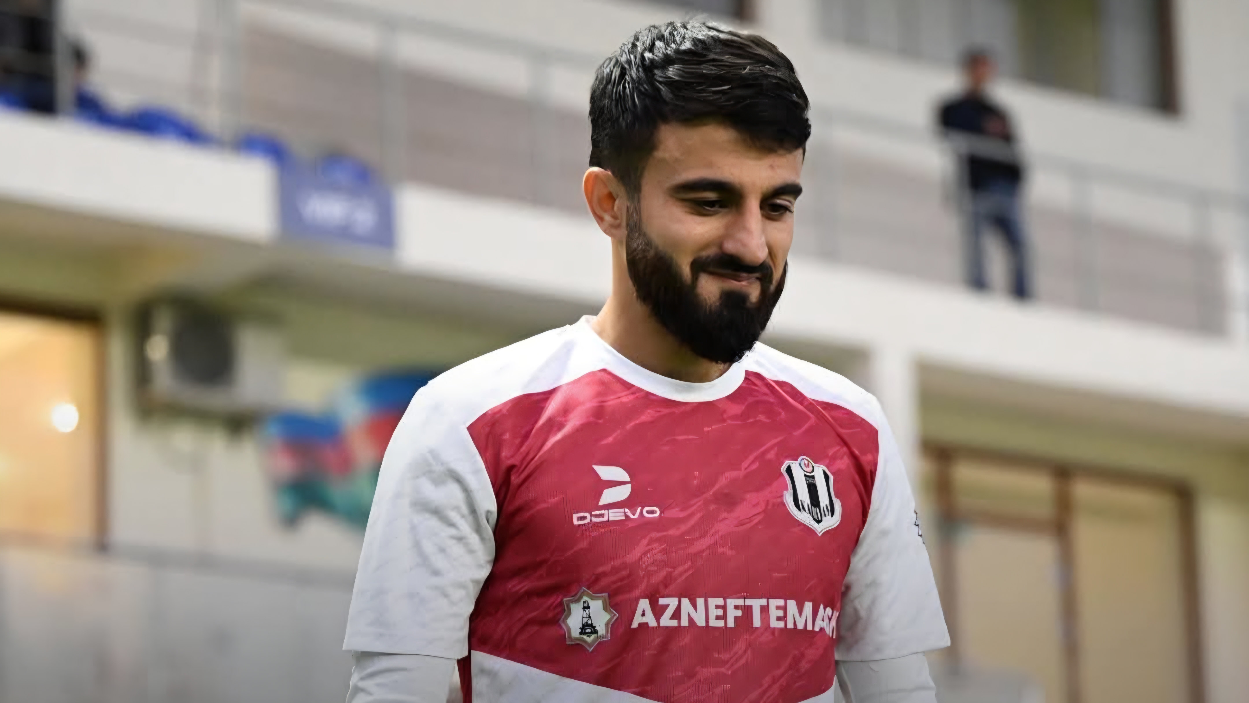 "Karvan-Yevlax" daha bir futbolçusu ilə vidalaşdı