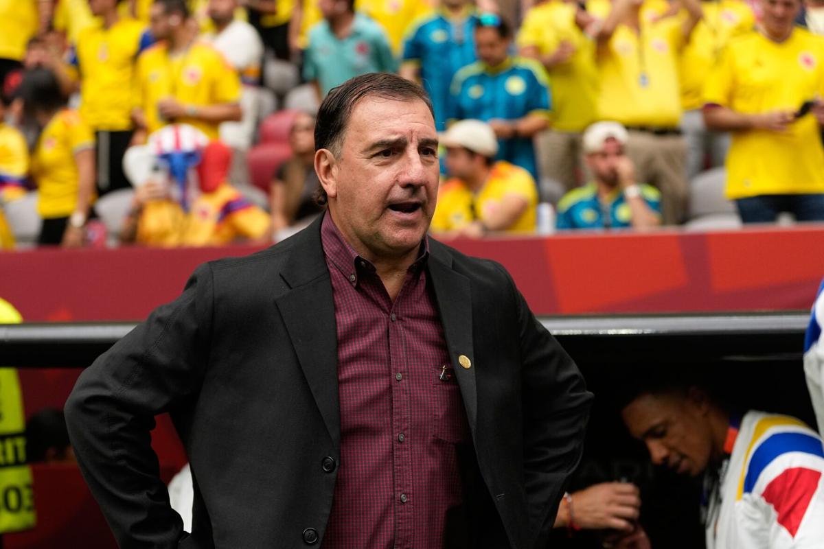 Kolumbiya Futbol Federasiyası baş məşqçi Nestor Lorenso ilə müqaviləni yeniləyib