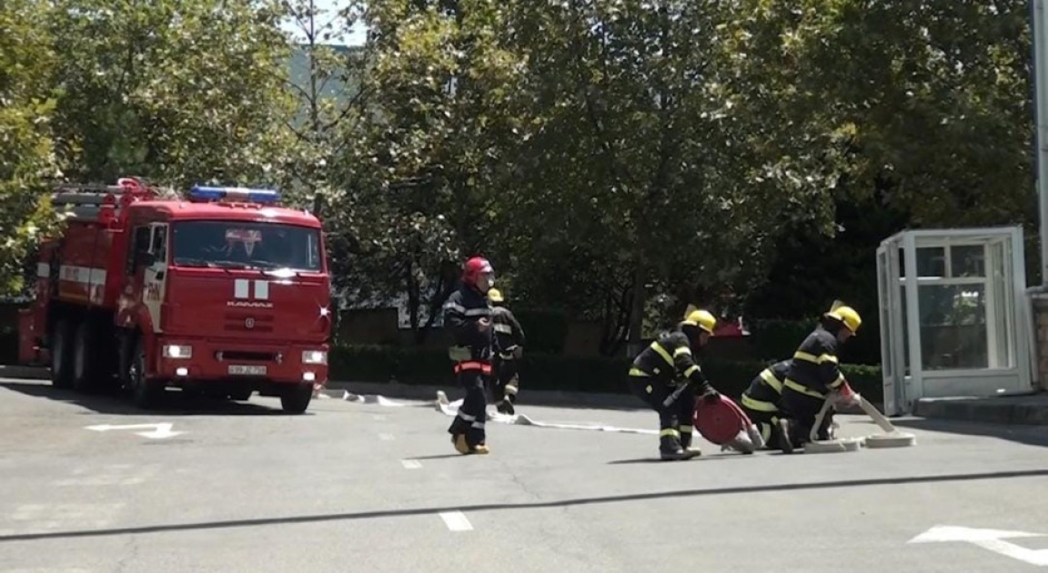 FHN Ağsuda şərab emalı zavodunda yanğın-taktiki təlim keçirib