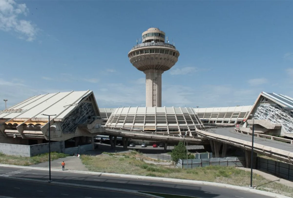 İrəvanda aviareyslərdə gecikmə yaşanıb