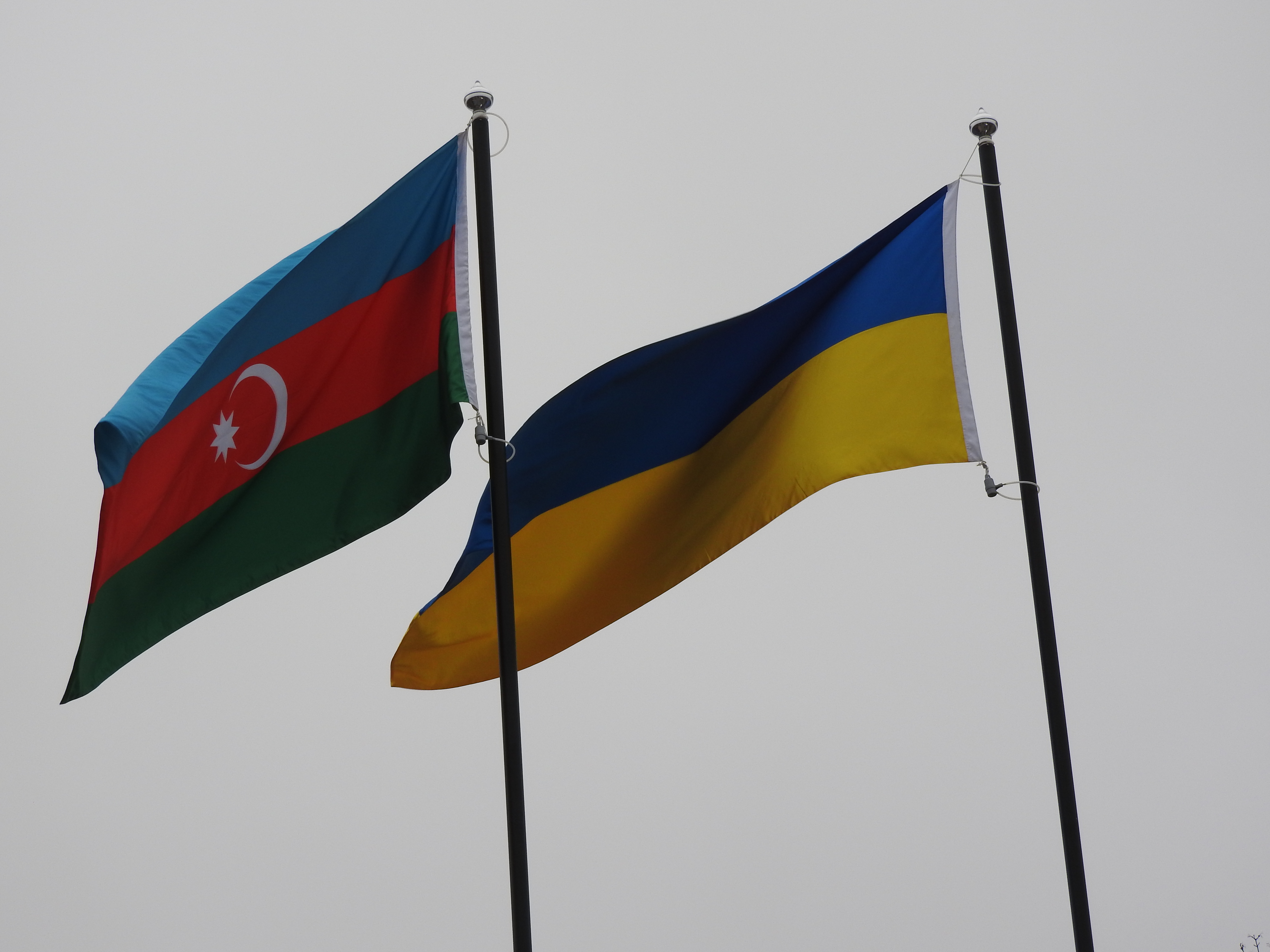 Azərbaycan "Ukrayna Dəmir Yolları"na dəstək məqsədilə 40 ton avadanlıq göndərib