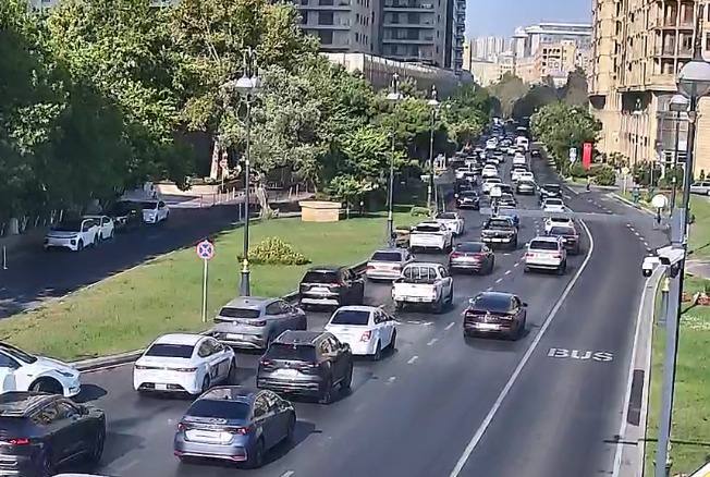 Bakıda hazırda sıxlıq müşahidə olunan yollar açıqlanıb