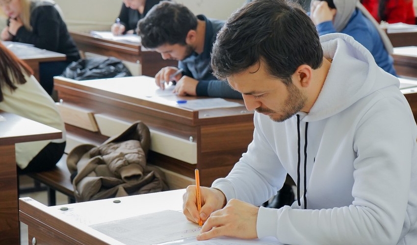 "Ali təhsilin doktorantura səviyyəsi üzrə ixtisasların Təsnifatı"nda dəyişiklik edilib