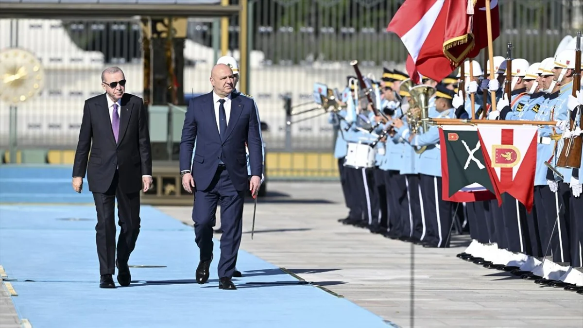 Livan Prezidenti Türkiyəyə səfər edib