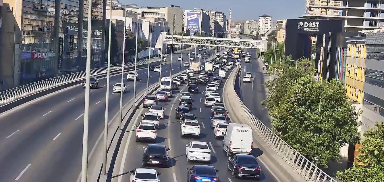 Bakıda hazırda sıxlıq müşahidə olunan yollar açıqlanıb
