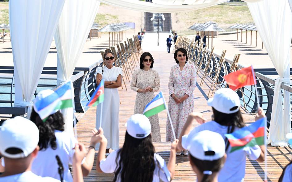 Özbəkistan, Qırğızıstan və Azərbaycanın birinci xanımları İssık-Kulda reabilitasiya mərkəzini ziyarət ediblər