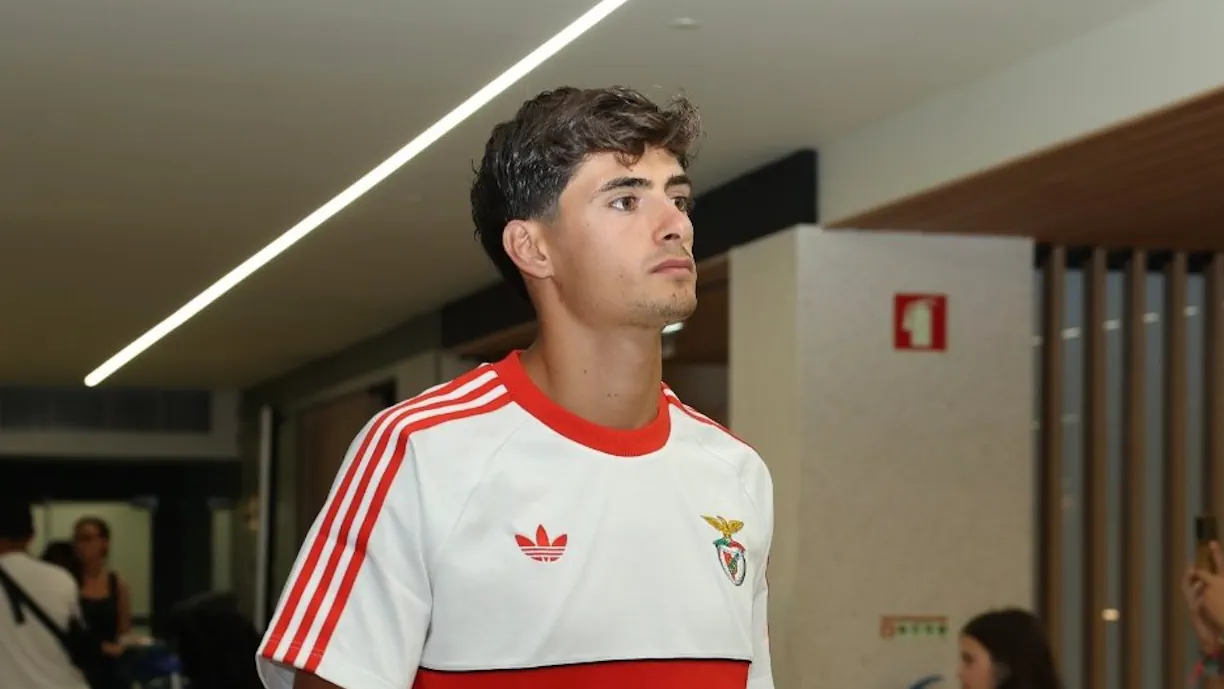 "Bornmut" "Benfica"nın müdafiəçisi Antonio Silvanı transfer edir