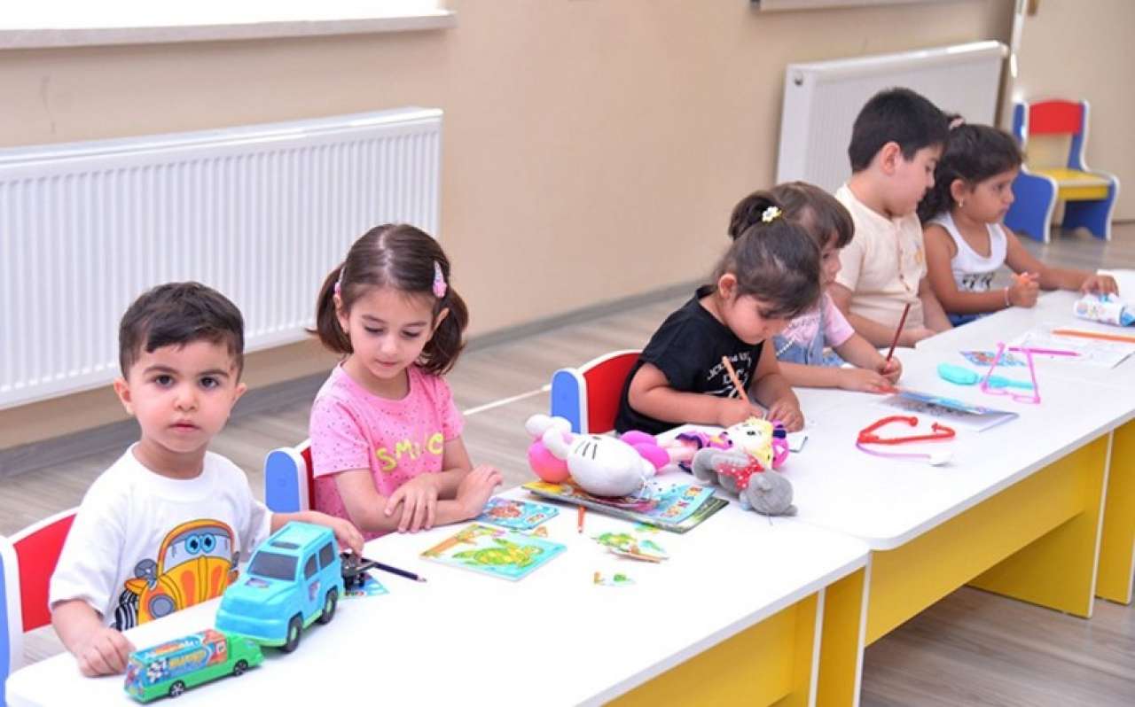 Məktəbəqədər təhsil müəssisələrinə növbəyə yazılma prosesi müvəqqəti dayandırılır
