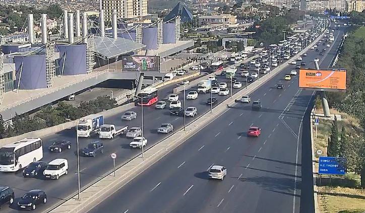 Bakıda hazırda sıxlıq müşahidə olunan yollar açıqlanıb