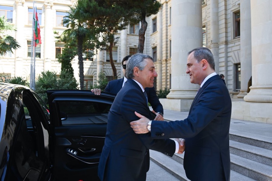 Ceyhun Bayramov İqnatsio Kassisi qəbul edib