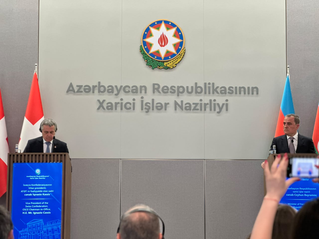Ceyhun Bayramov İqnasio Kassis ilə mina təhlükəsizliyi məsələsini müzakirə edib