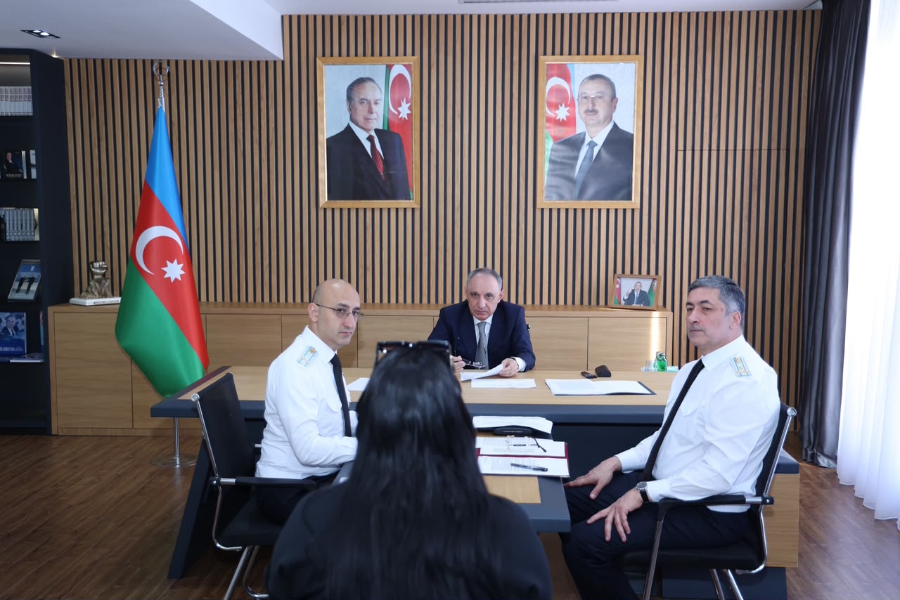Baş prokuror Nəsimidə vətəndaşları qəbul edib