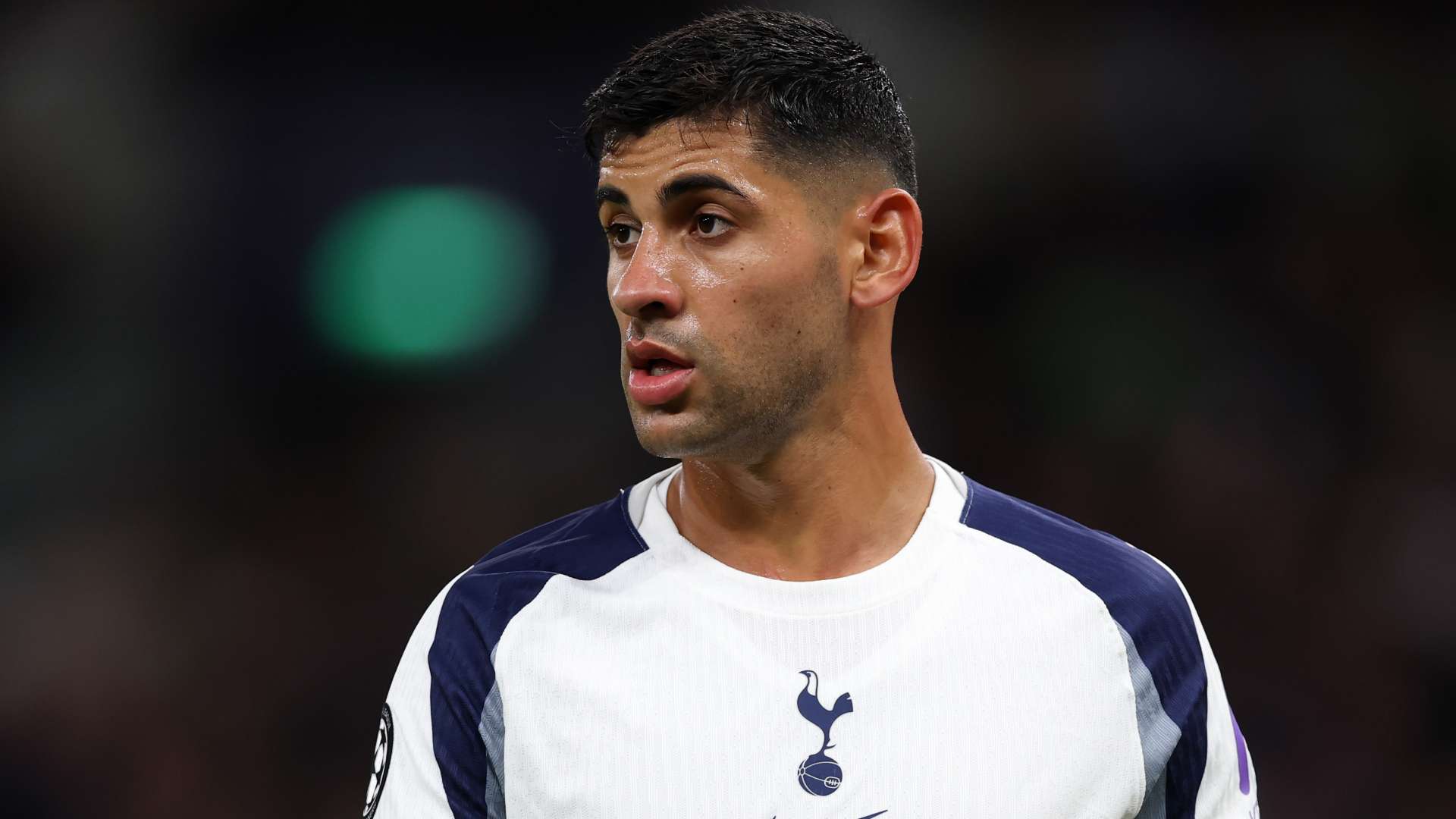"Atletiko" "Tottenhem"in müdafiəçisi Kristian Romeronu transfer etməyi planlaşdırır