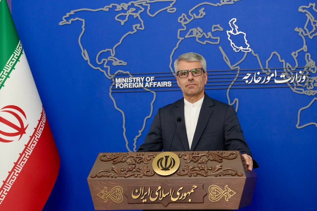 İran və Oman Hörmüz boğazında təhlükəsiz gəmiçilik marşrutlarının yaradılmasını müzakirə edir