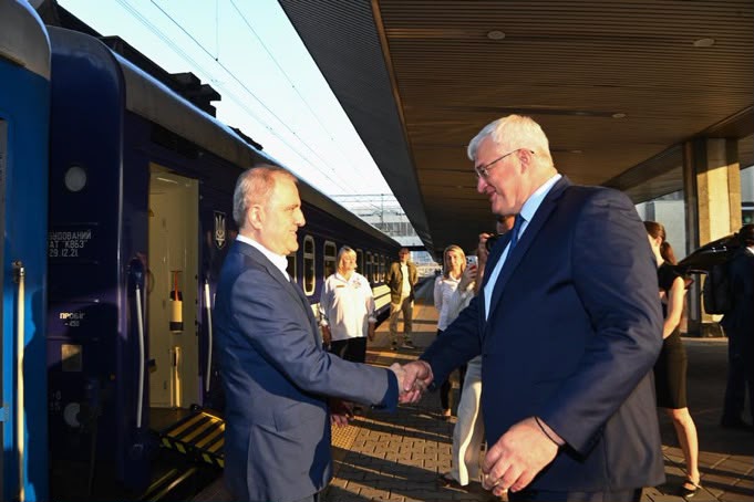 Azerbaijani Foreign Minister Jeyhun Bayramov Arrives in Ukraine on Official Visit