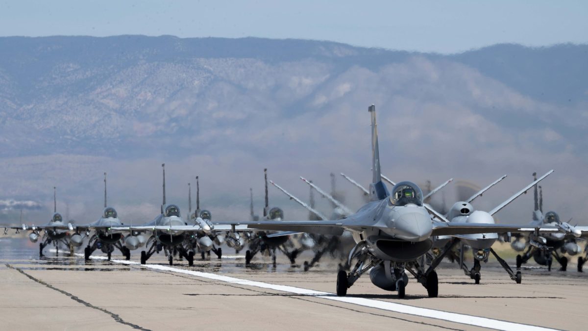Türkiyə F-16-ları Baltikyanı ölkələrin hava məkanının mühafizəsinə başlayıb