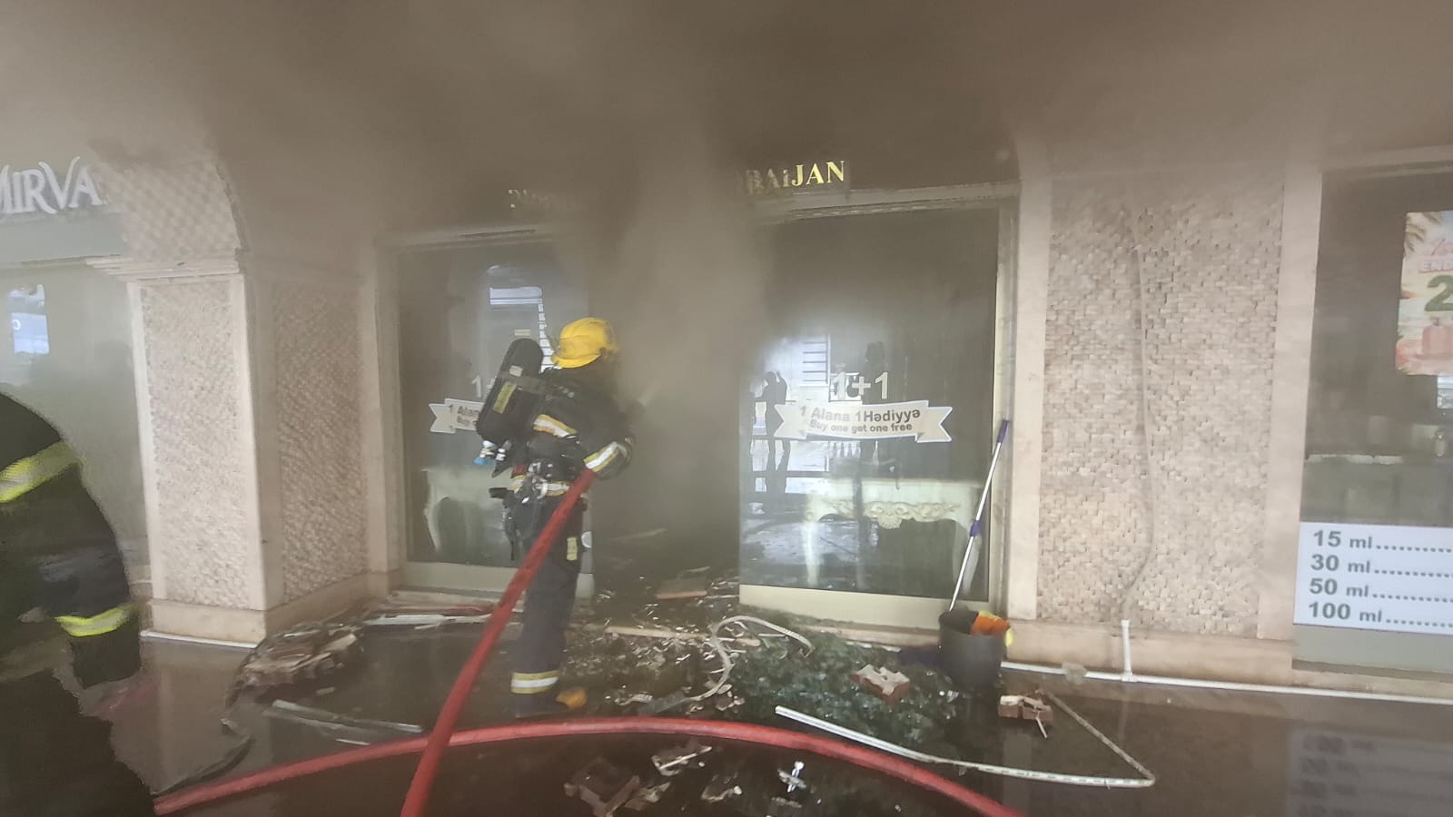  Bakıda obyektdə yanğın baş verib - YENİLƏNİB