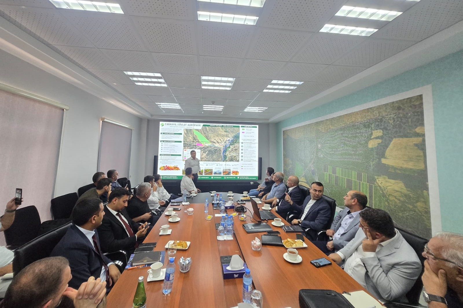 İşğaldan azad edilmiş ərazilərdə aqropark layihələrinin investorlara təqdimatı keçirilib