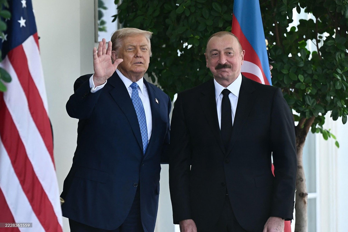 Donald Tramp sülh prosesində Prezident İlham Əliyevin rolunu yüksək qiymətləndirib