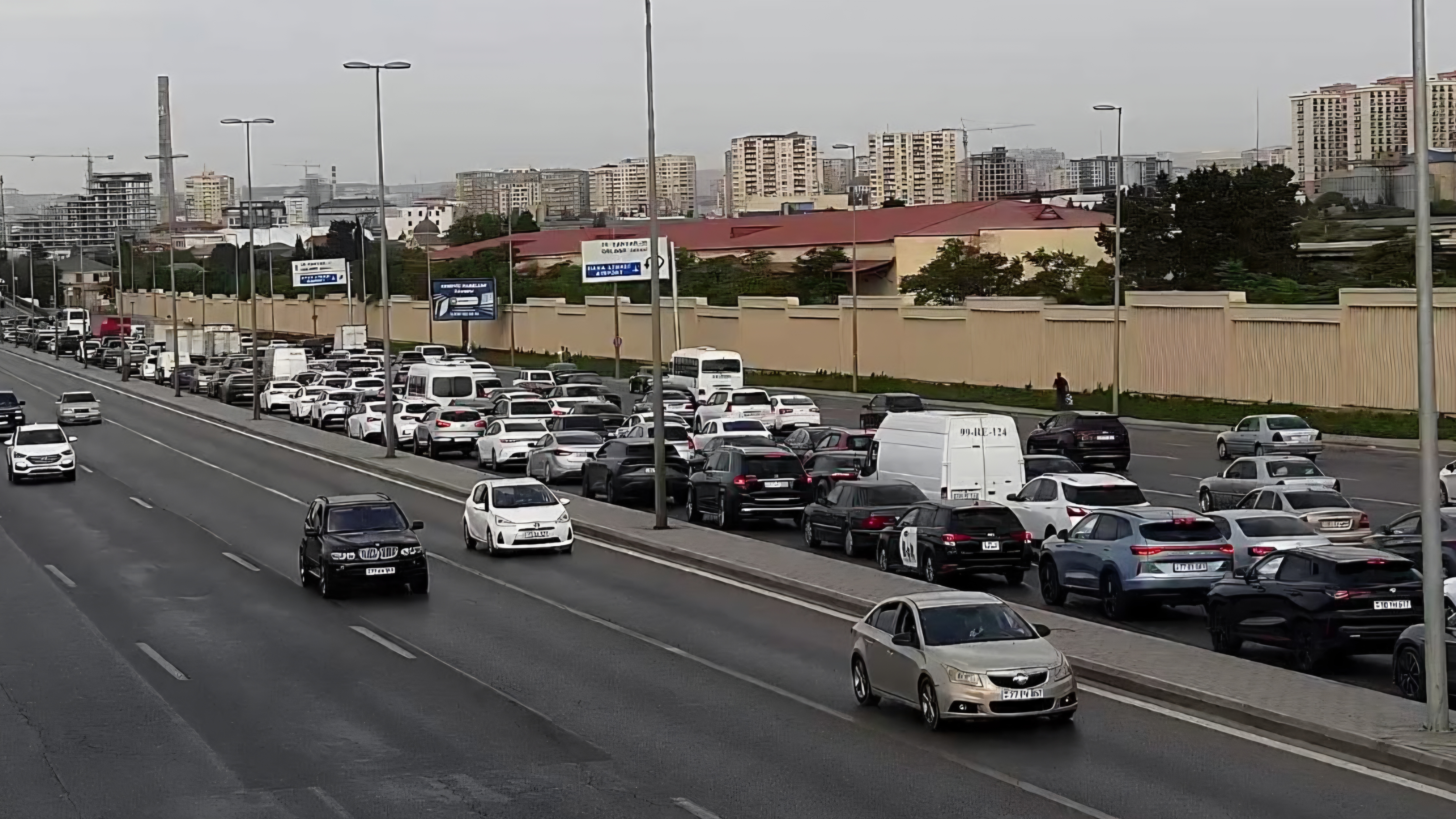 Bakıda hazırda sıxlıq müşahidə olunan yollar açıqlanıb