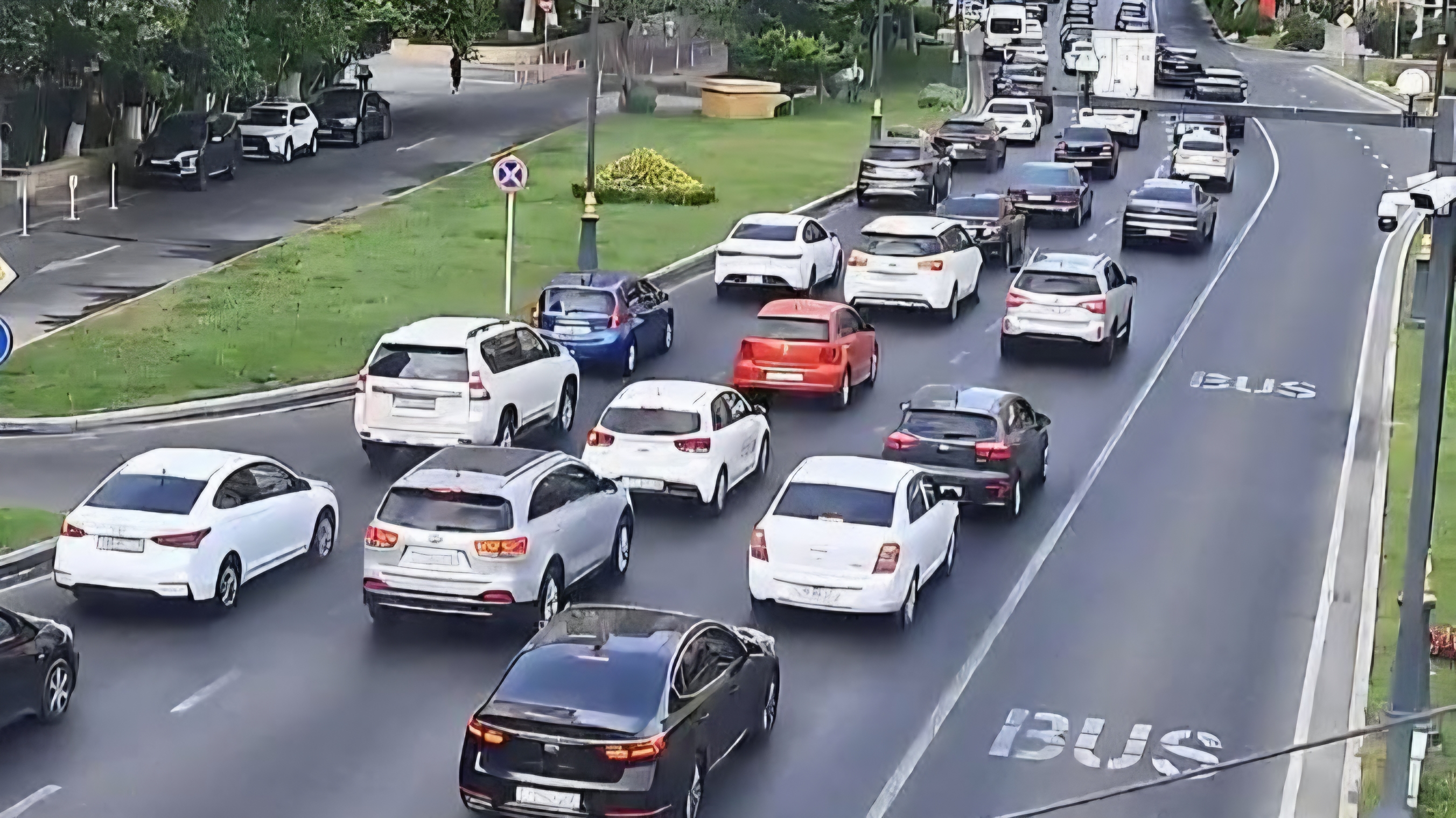 Bakıda hazırda sıxlıq müşahidə olunan yollar açıqlanıb 