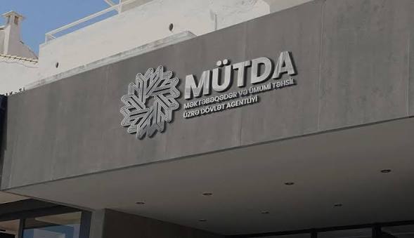 Ümumi təhsil müəssisələrinin məzunlarına elektron attestatlar təqdim olunur