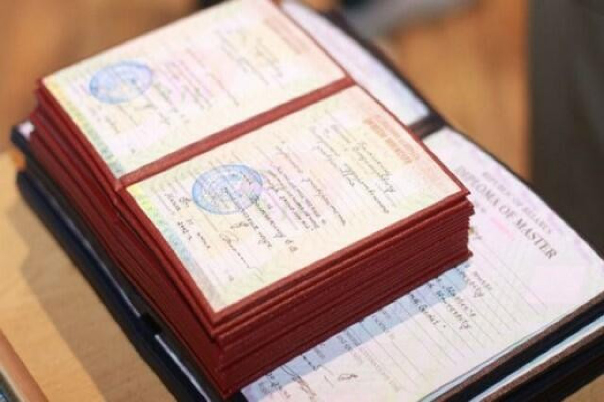 BŞTİ: Bakı üzrə 4 490 məzun məktəbi fərqlənmə attestatı ilə bitirib