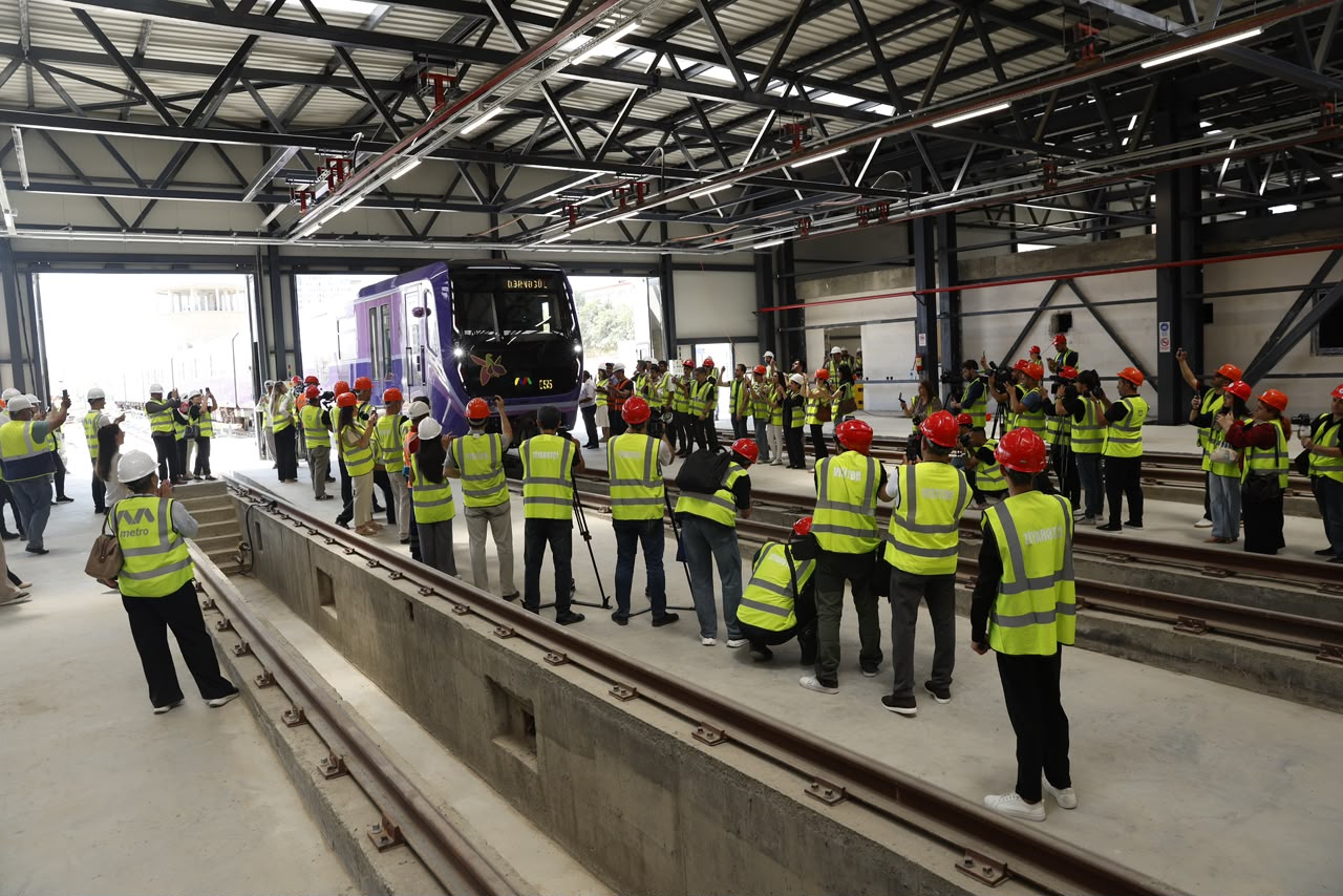 "Dərnəgül" elektrik deposuna ilk qatar daxil olub