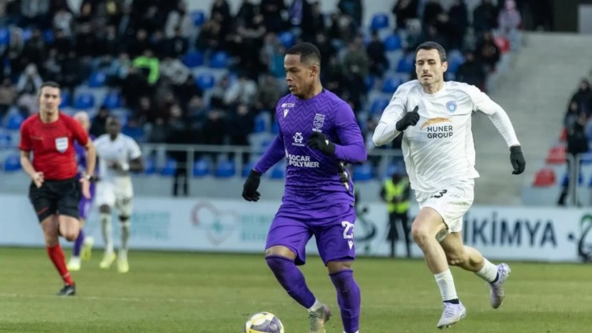 "Sumqayıt" Ronaldo ilə müqavilə yenilədi