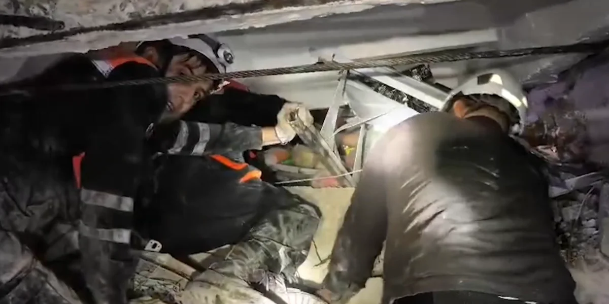 Hövsanda mağaza uçub