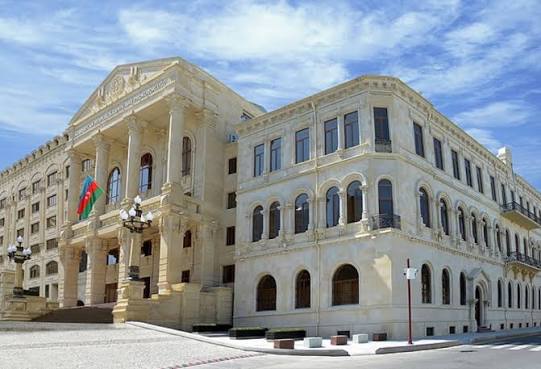 Baş Prokurorluq 3 Rusiya vətəndaşı barəsində həbs qərarı çıxarıb