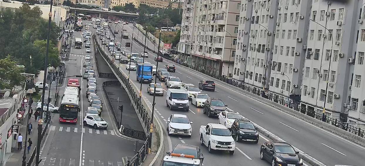 20 istiqamətdə tıxac müşahidə olunur - SİYAHI