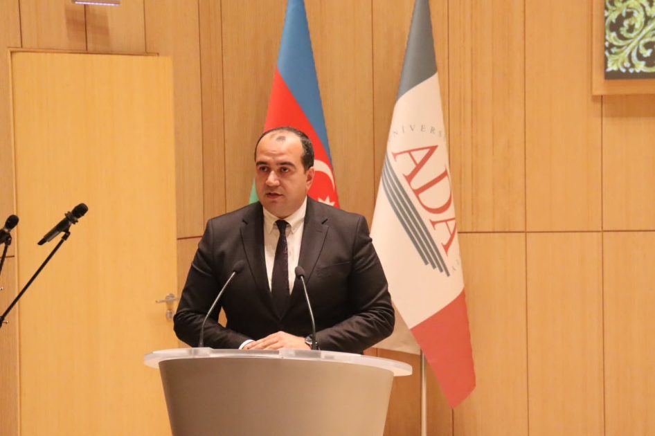 ADA Universitetində “Sənət inciləri” adlı mühazirə-konsert təşkil olunub