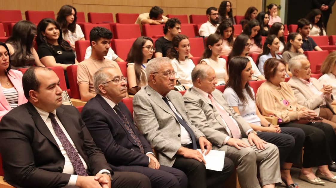 ADA Universitetində “Sənət inciləri” adlı mühazirə-konsert təşkil olunub
