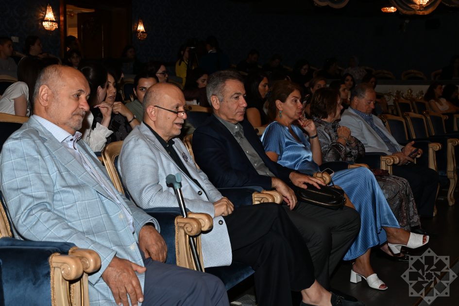 Akademik Musiqili Teatr yeni mövsümə “Arşın mal alan” operettası ilə başlayıb