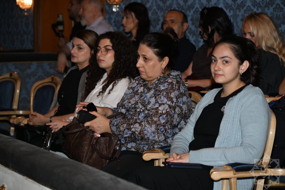 Akademik Musiqili Teatr yeni mövsümə “Arşın mal alan” operettası ilə başlayıb