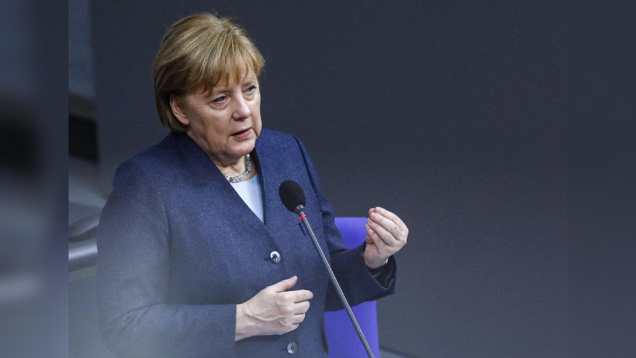 Angela Merkel: Almaniyanın növbəti prezidenti qadın olmalıdır