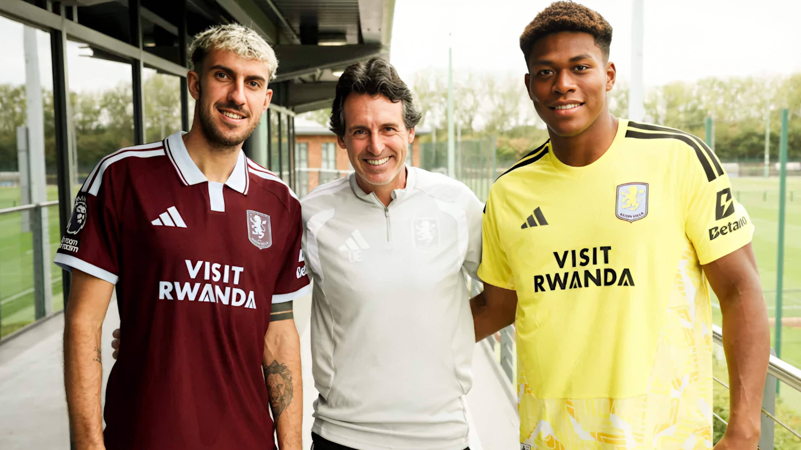 "Aston Villa" heyətini iki yeni futbolçu ilə gücləndirib