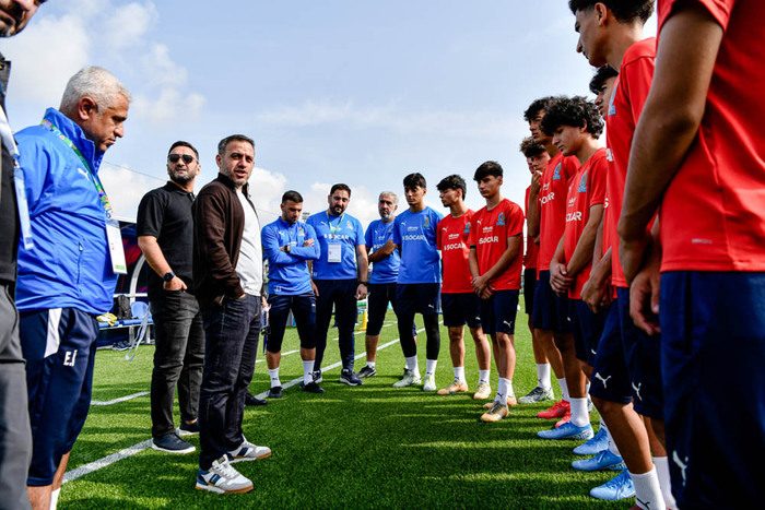 Ayxan Abbasov Azərbaycanın U-16 millisinə uğurlar arzulayıb