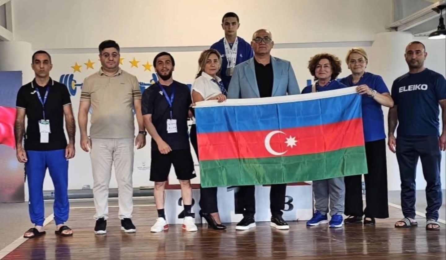 Azərbaycan atleti Avropa birinciliyində 3 medal qazandı