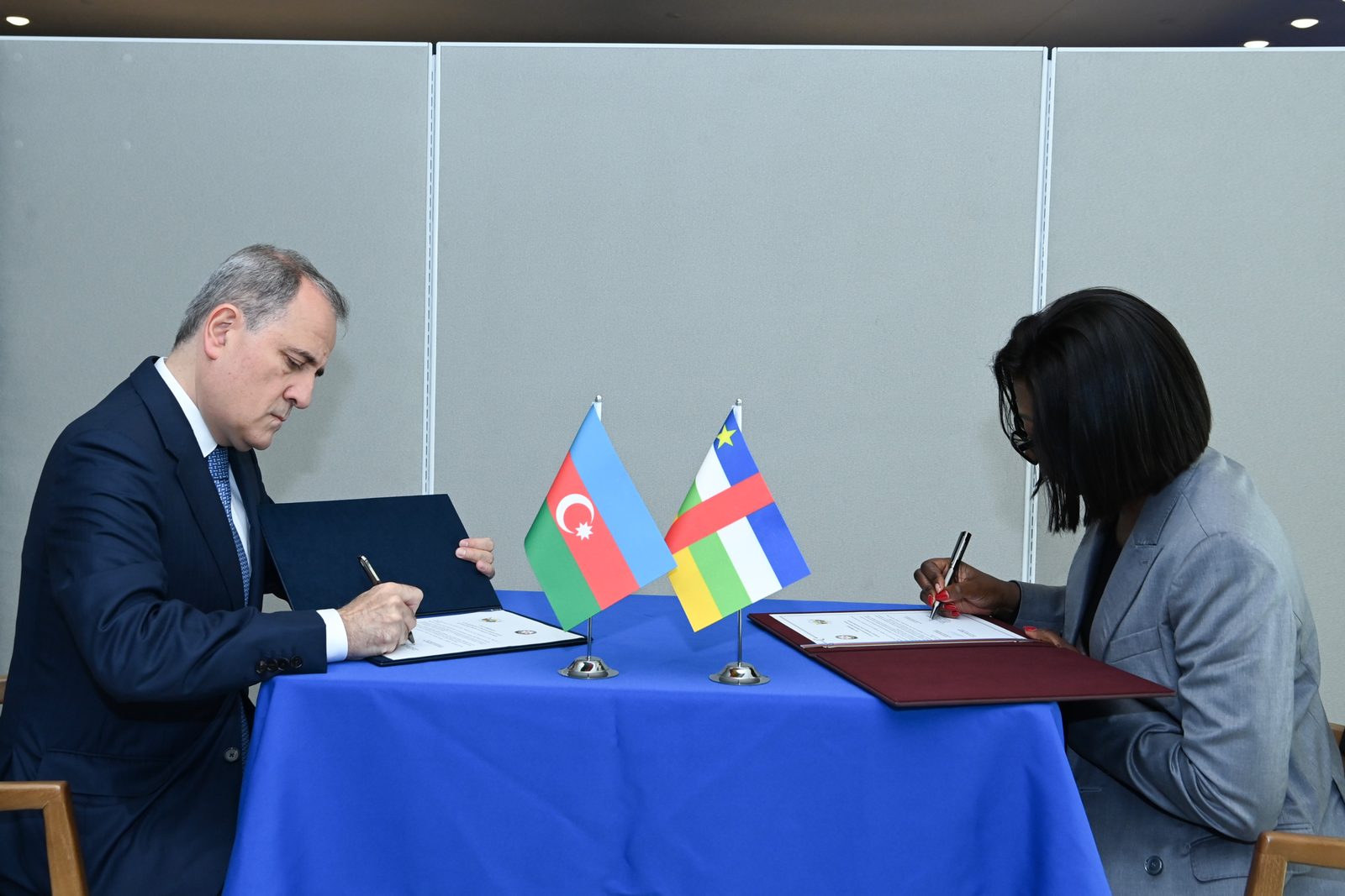 Azərbaycan ilə Mərkəzi Afrika Respublikası arasında diplomatik münasibətlər qurulub