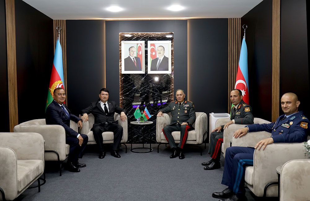 Azərbaycan Ordusunun Baş Qərargah rəisi Türkmənistanın hərbi nümayəndə heyəti ilə görüşüb