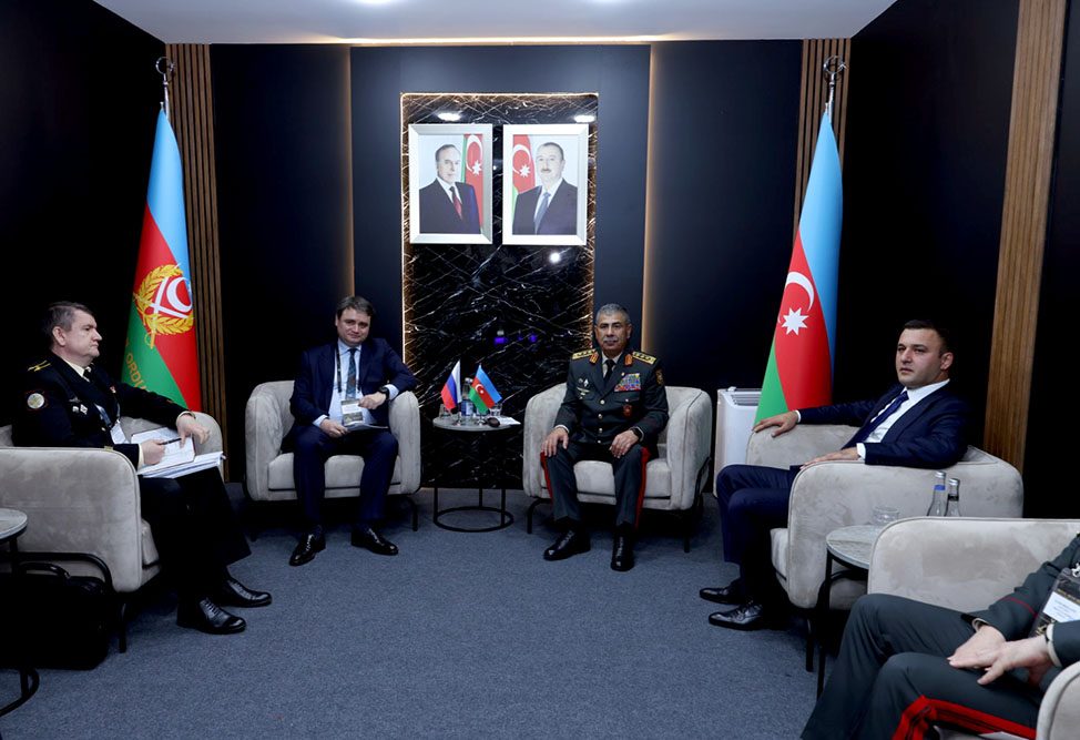 Azərbaycan – Rusiya arasında hərbi sahədə əlaqələrin inkişaf istiqamətləri müzakirə olunub