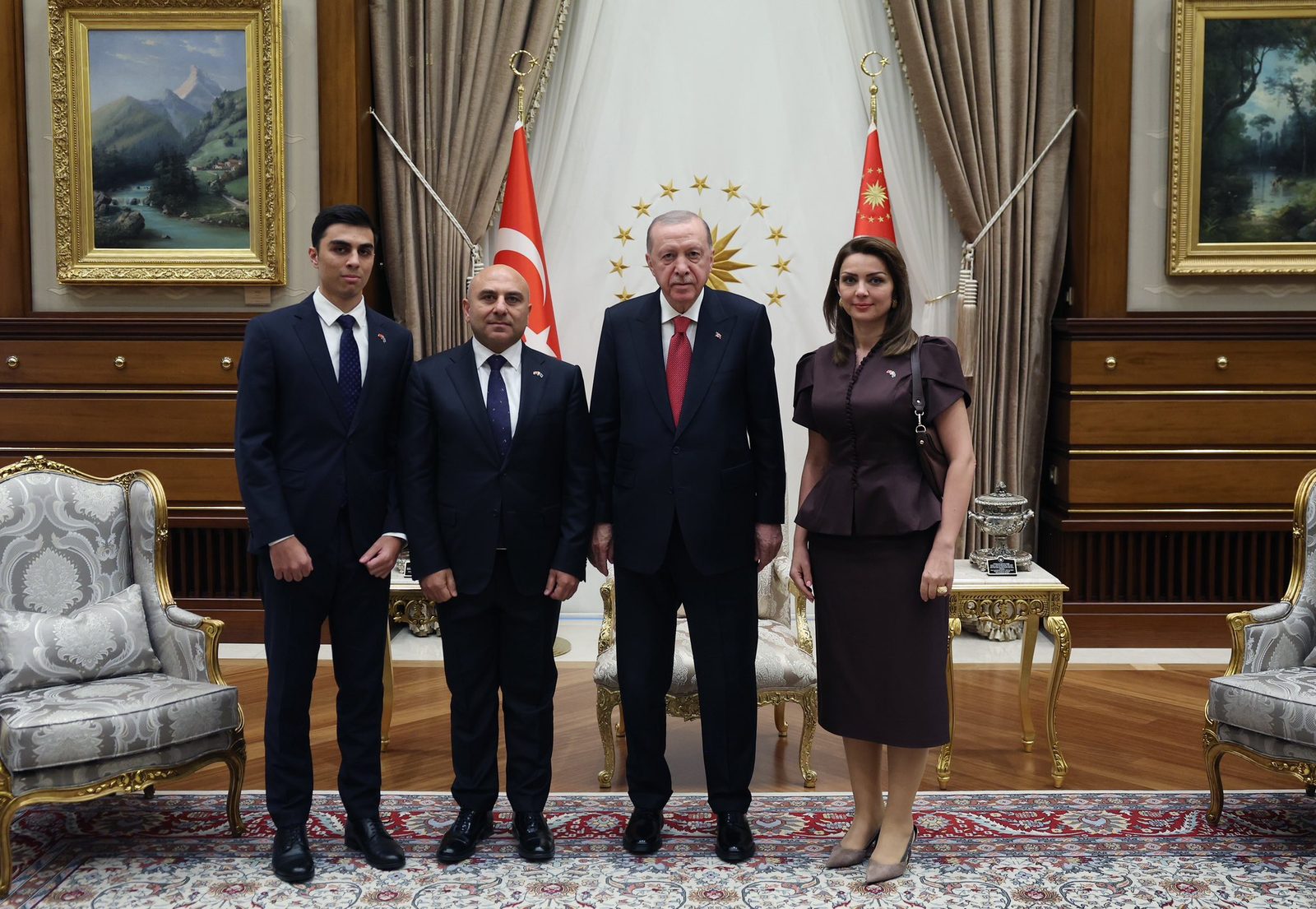 Azərbaycan səfiri etimadnaməsini Türkiyə Prezidentinə təqdim edib