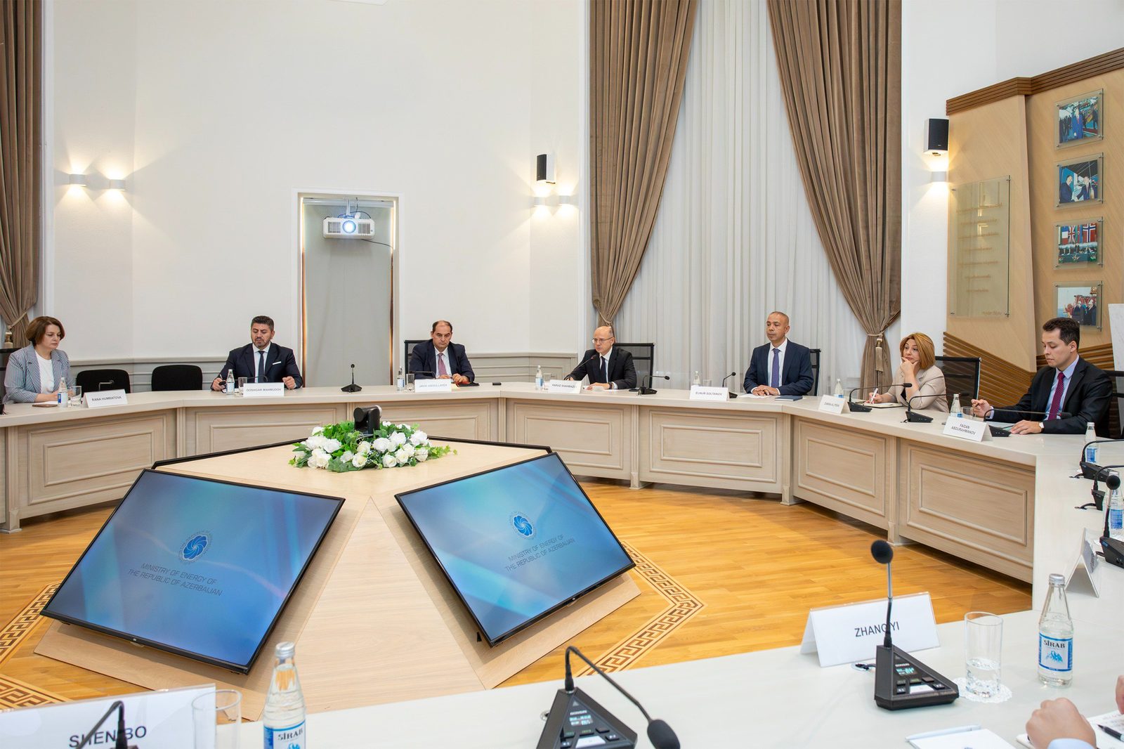 Azərbaycan və Çin enerji sahəsində yeni addımları müzakirə edib