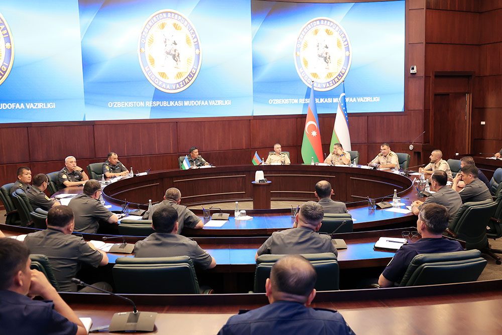 Azərbaycan və Özbəkistan müdafiə nazirlikləri arasında işçi görüşü keçirilib