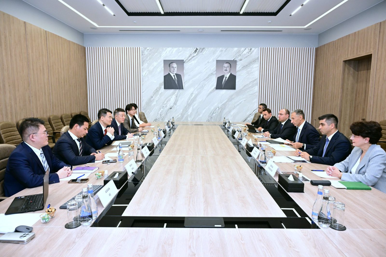 Azərbaycanda “Huawei”in regional rəqəmsal mərkəzinin açılması imkanları müzakirə olunub