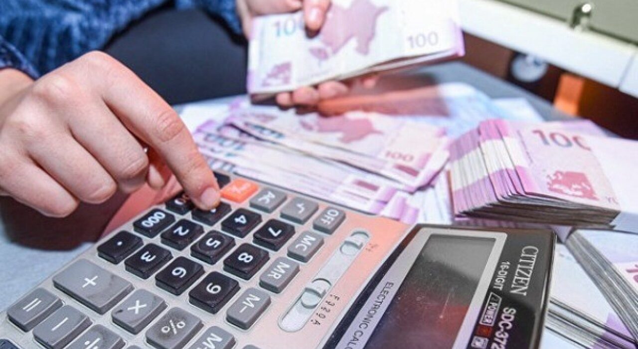 Azərbaycanda orta aylıq əməkhaqqı 7 %-dən çox artıb