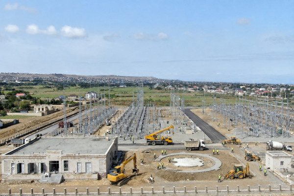 “AzərEnerji” Bakının artan enerji tələbatı üçün yeni güc mərkəzi inşa edir